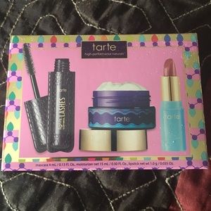 Tarte Girl Boss Goodies Set